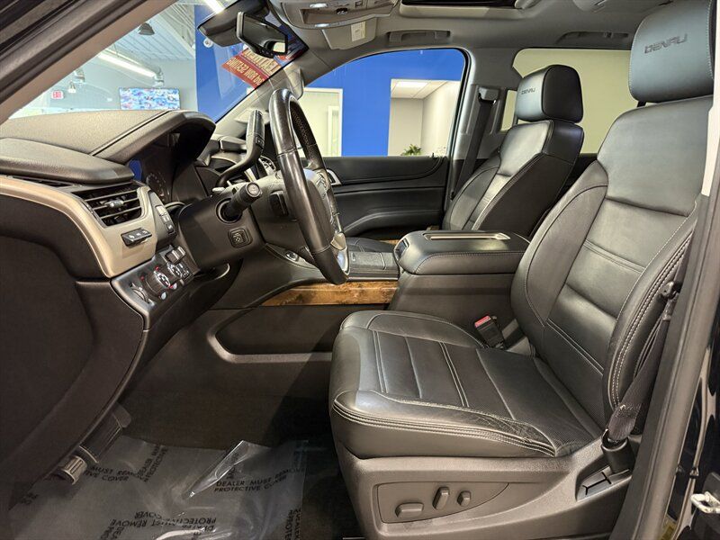 Used 2015 GMC Yukon Denali w/ Premium Package AWD/4WD image 24
