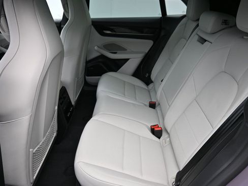 Used 2025 Porsche Macan 4S Electric image 10