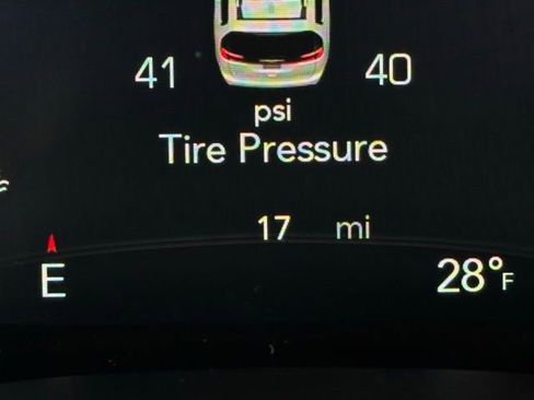 New 2026 Chrysler Pacifica Limited w/ Uconnect Theater Family Group image 34