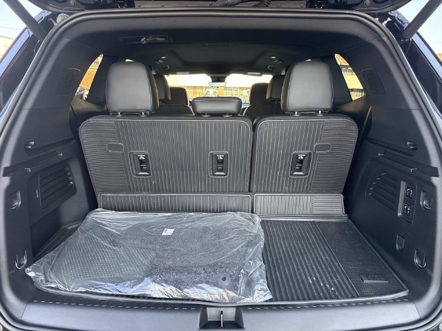 Used 2026 Buick Enclave Avenir AWD/4WD image 27