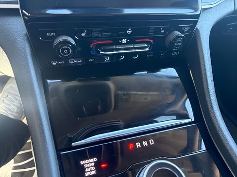 Used 2023 Jeep Grand Cherokee L Limited AWD/4WD image 19
