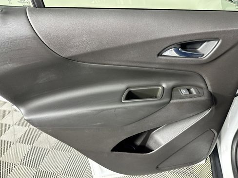 Used 2019 Chevrolet Equinox LT image 25