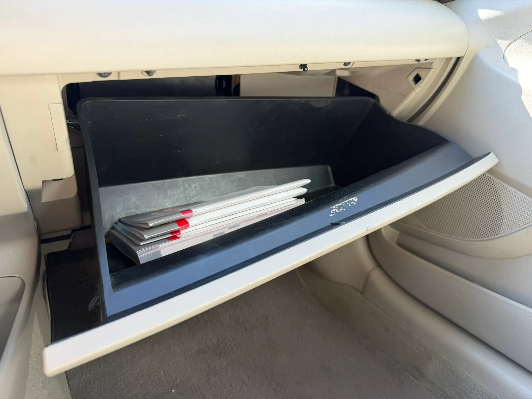 Used 2011 Toyota Camry LE FWD image 41