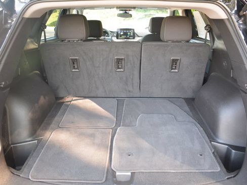 Used 2025 Chevrolet Blazer LT FWD image 22