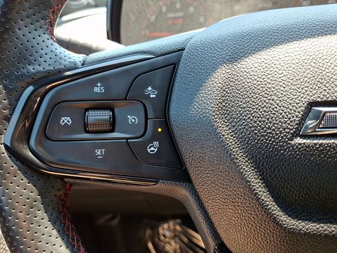 Used 2024 Chevrolet Trax RS w/ Driver Confidence Package FWD image 20