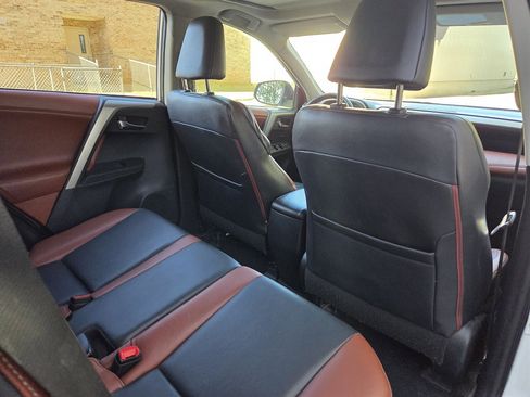 Used 2013 Toyota RAV4 Limited image 28