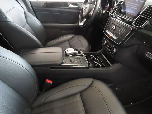 Used 2018 Mercedes-Benz GLE 350 4MATIC image 28