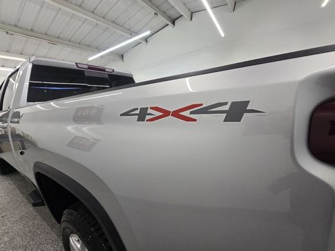 Used 2023 Chevrolet Silverado 2500 LT w/ Convenience Package image 11