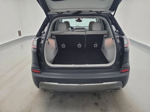 Used 2019 Jeep Cherokee Limited AWD/4WD image 29