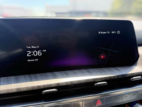 Used 2024 Kia Telluride SX FWD image 13