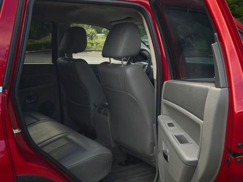 Used 2005 Jeep Grand Cherokee Limited AWD/4WD image 40