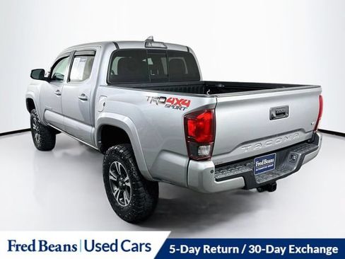 Used 2019 Toyota Tacoma TRD Sport w/ Technology Package AWD/4WD image 8