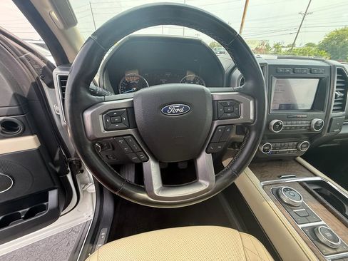 Used 2021 Ford Expedition Max Platinum AWD/4WD image 16