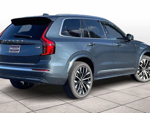 New 2026 Volvo XC90 T8 Plus image 4