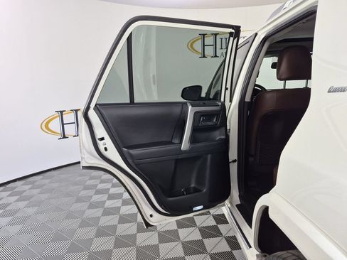 Used 2023 Toyota 4Runner Limited AWD/4WD image 32