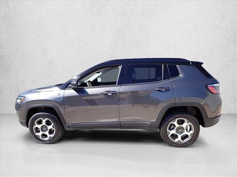Used 2022 Jeep Compass Trailhawk AWD/4WD image 2