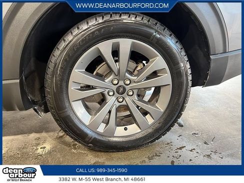 Used 2021 Ford Explorer XLT w/ Equipment Group 202A AWD/4WD image 7