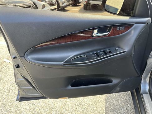 Used 2017 INFINITI QX50 AWD w/ Premium Plus Package image 12