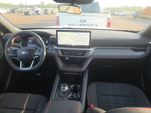 Used 2025 Ford Explorer ST-Line AWD/4WD image 12