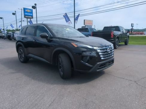 Used 2026 Nissan Rogue SV FWD image 5