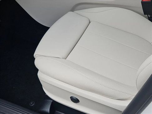 New 2026 Mercedes-Benz GLA 250 image 4