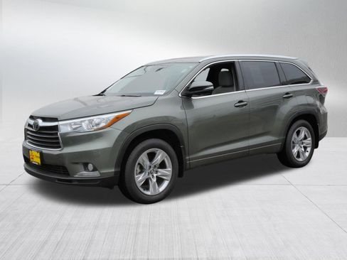 Used 2016 Toyota Highlander Limited Platinum AWD/4WD image 3