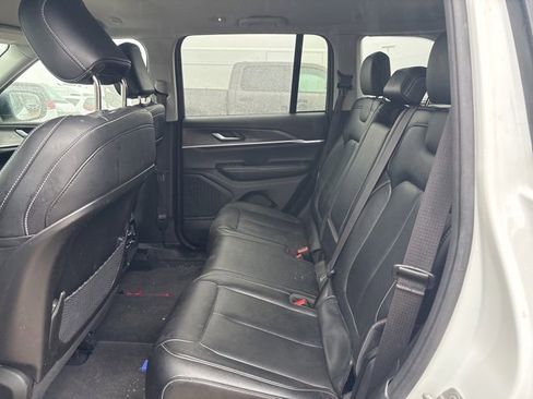 Certified 2023 Jeep Grand Cherokee Limited image 5