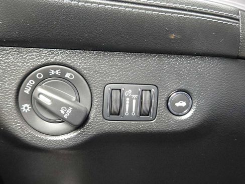 Used 2023 Dodge Challenger R/T w/ Plus Package image 21