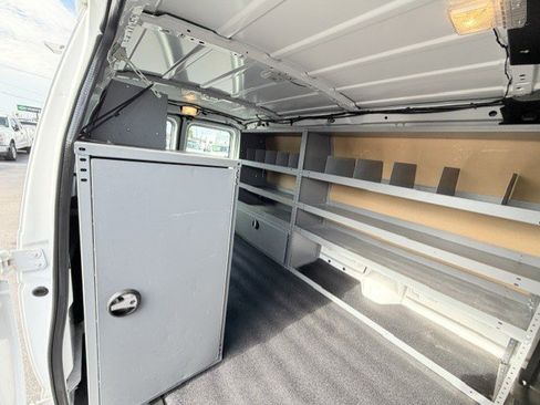 Used 2014 Ford E-150 and Econoline 150 RWD image 11
