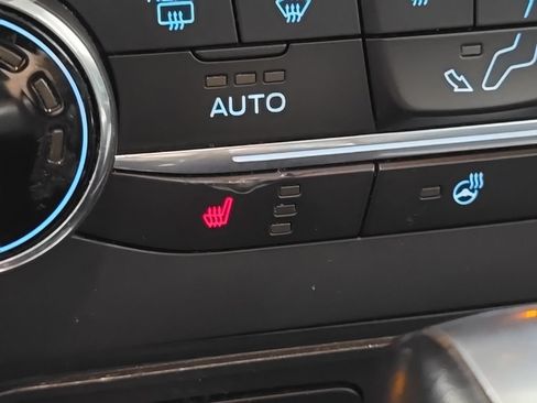 Used 2018 Ford EcoSport Titanium w/ Titanium Cold Weather Package AWD/4WD image 27