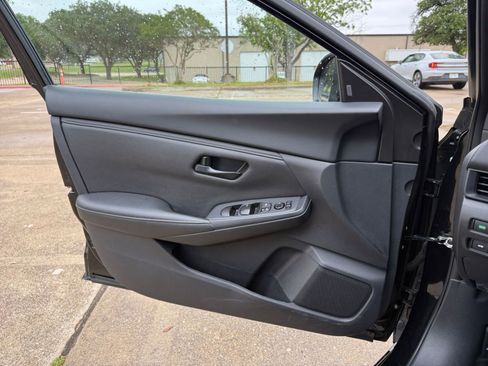 Used 2025 Nissan Sentra S FWD image 18
