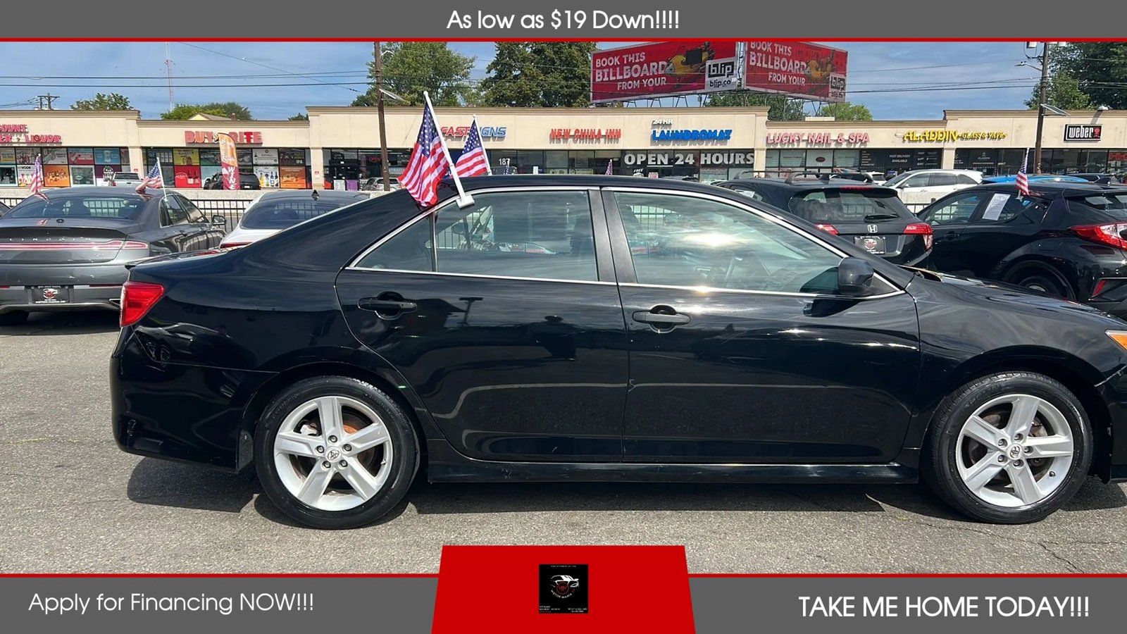 Used 2012 Toyota Camry SE FWD image 6