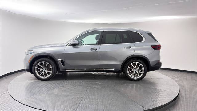 Used 2025 BMW X5 sDrive40i RWD image 3