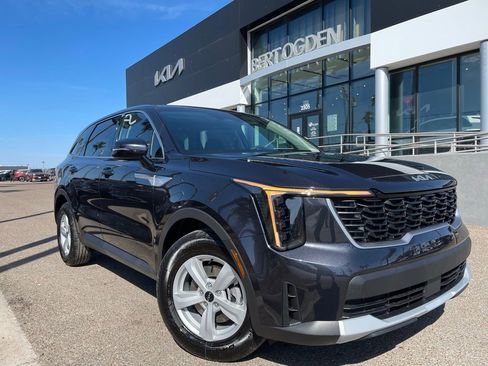 New 2026 Kia Sorento LX FWD image 1