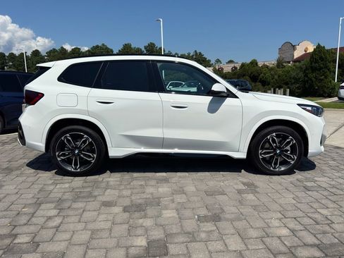 New 2026 BMW X1 xDrive28i AWD/4WD image 8