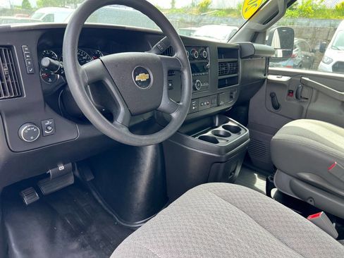 Used 2019 Chevrolet Express 2500 RWD image 14