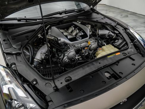 Used 2009 Nissan GT-R Premium AWD/4WD image 99