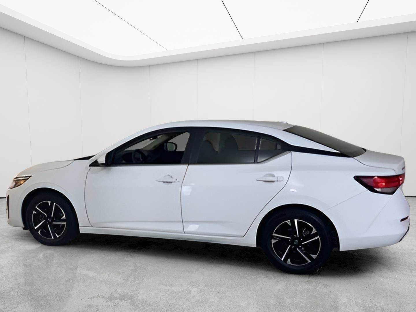 Used 2024 Nissan Sentra SV FWD image 10