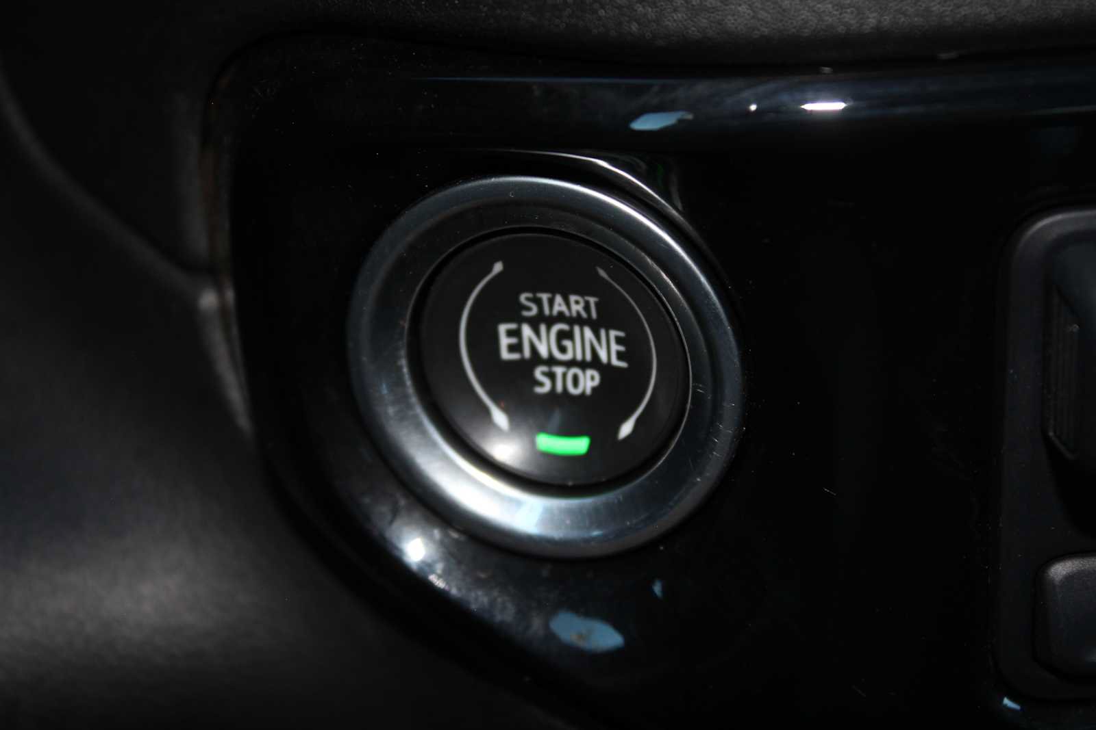 Used 2022 Chevrolet Silverado 1500 RST w/ Redline Edition AWD/4WD image 44