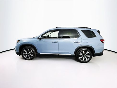 Used 2023 Honda Pilot Elite image 4