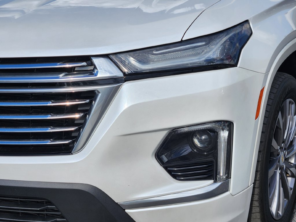 Used 2023 Chevrolet Traverse Premier FWD image 8