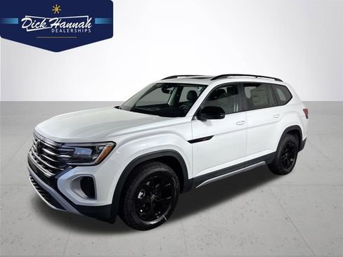 New 2026 Volkswagen Atlas Peak Edition image 1