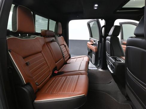 Used 2025 GMC Sierra 3500 Denali Ultimate image 51