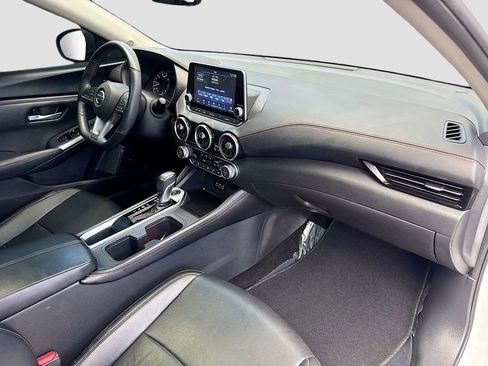 Used 2023 Nissan Sentra SR w/ SR Premium Package FWD image 25