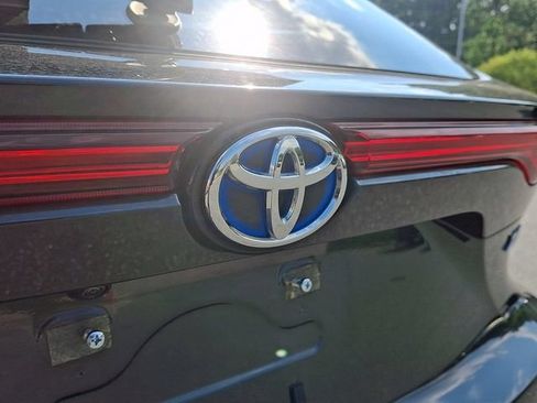 Used 2024 Toyota Venza XLE AWD/4WD image 27