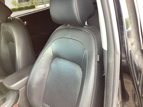 Used 2021 Hyundai Kona Limited FWD image 8