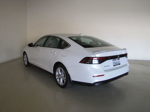 Certified 2023 Honda Accord LX image 23