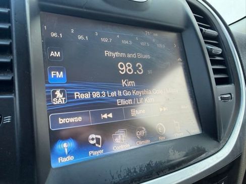 Used 2014 Chrysler 300 w/ Driver Convenience Group image 21