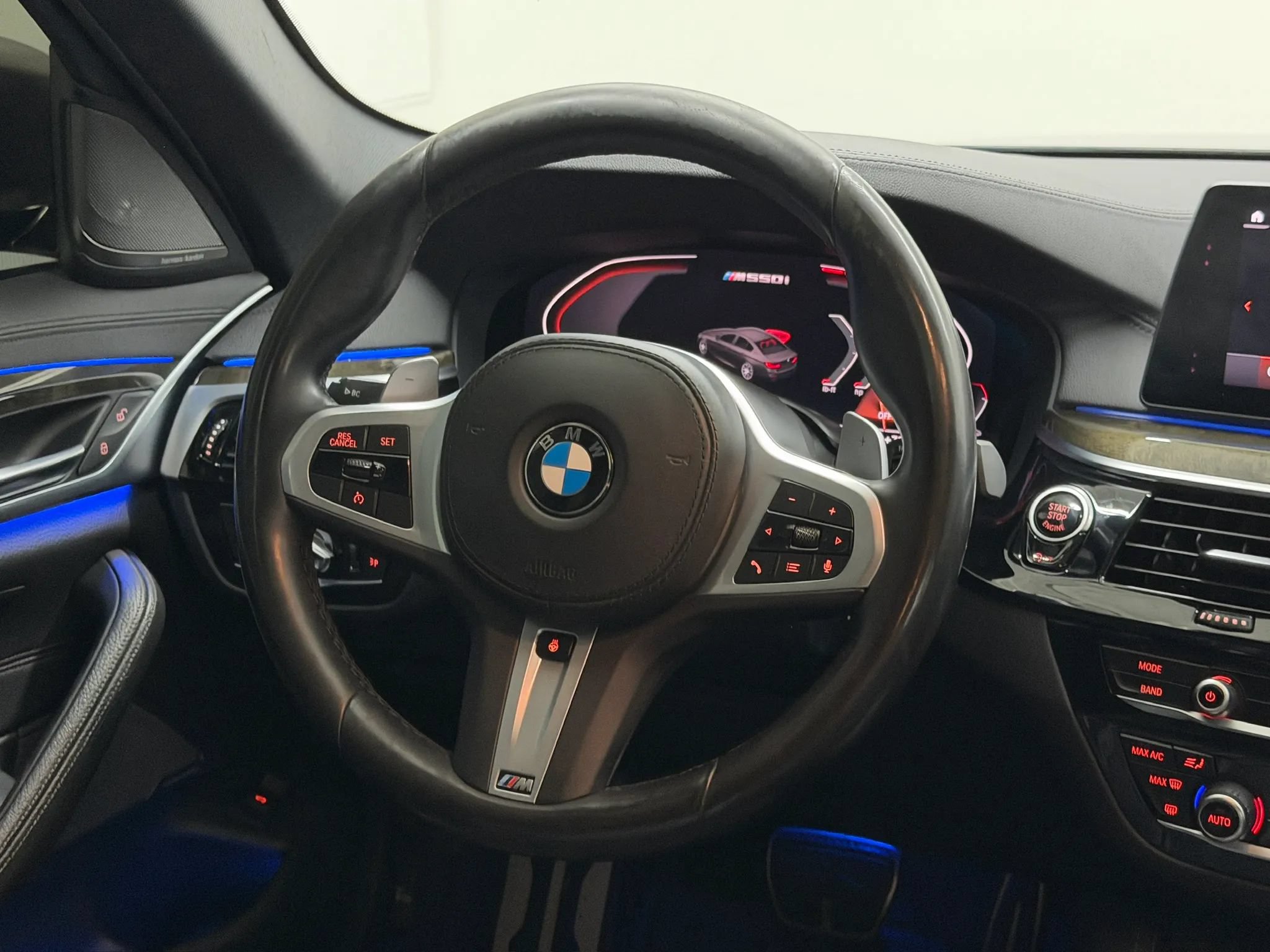 Used 2020 BMW M550i xDrive AWD/4WD image 70