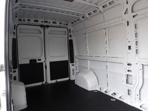 Used 2024 RAM ProMaster 2500 w/ Convenience Group FWD image 29